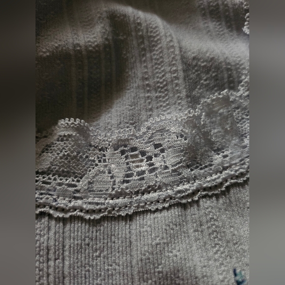 Gypsy + Jade Floral Lace Crop Top - Picture 6 of 6